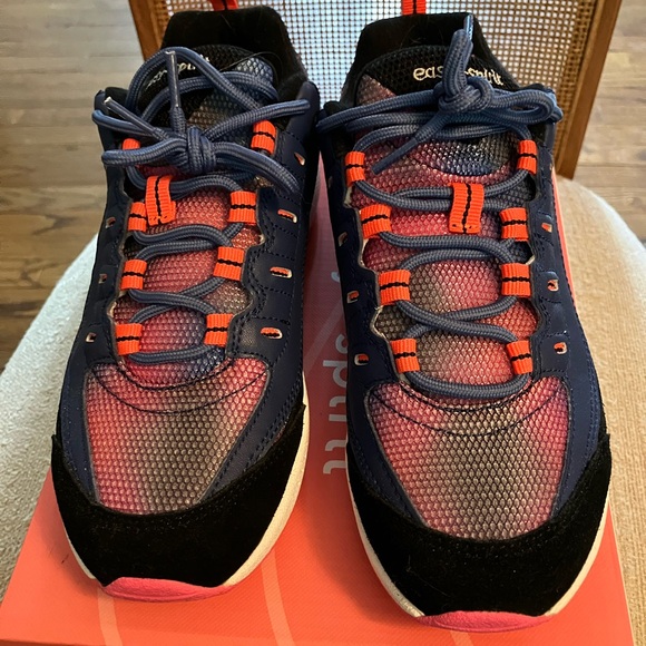 Easy Spirit Romy Sneakers Walking Shoes Size Medium in Blue